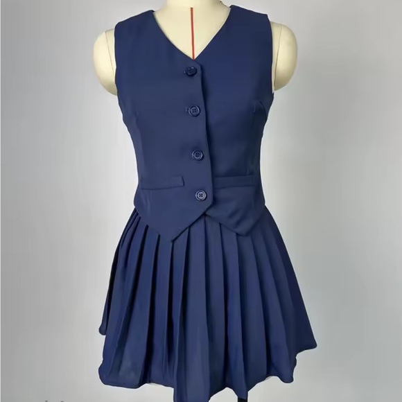 🎉New Effortless navy blue pleated skirt & vest set - Picture 3 of 10